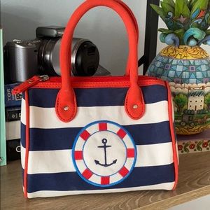 Tommy Hilfiger purse for a little girl 🌊⚓️⚓️⚓️🚢